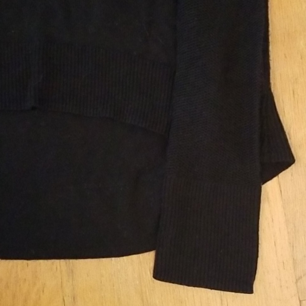 American Eagle Outfitters sweater - Picture 3 of 4